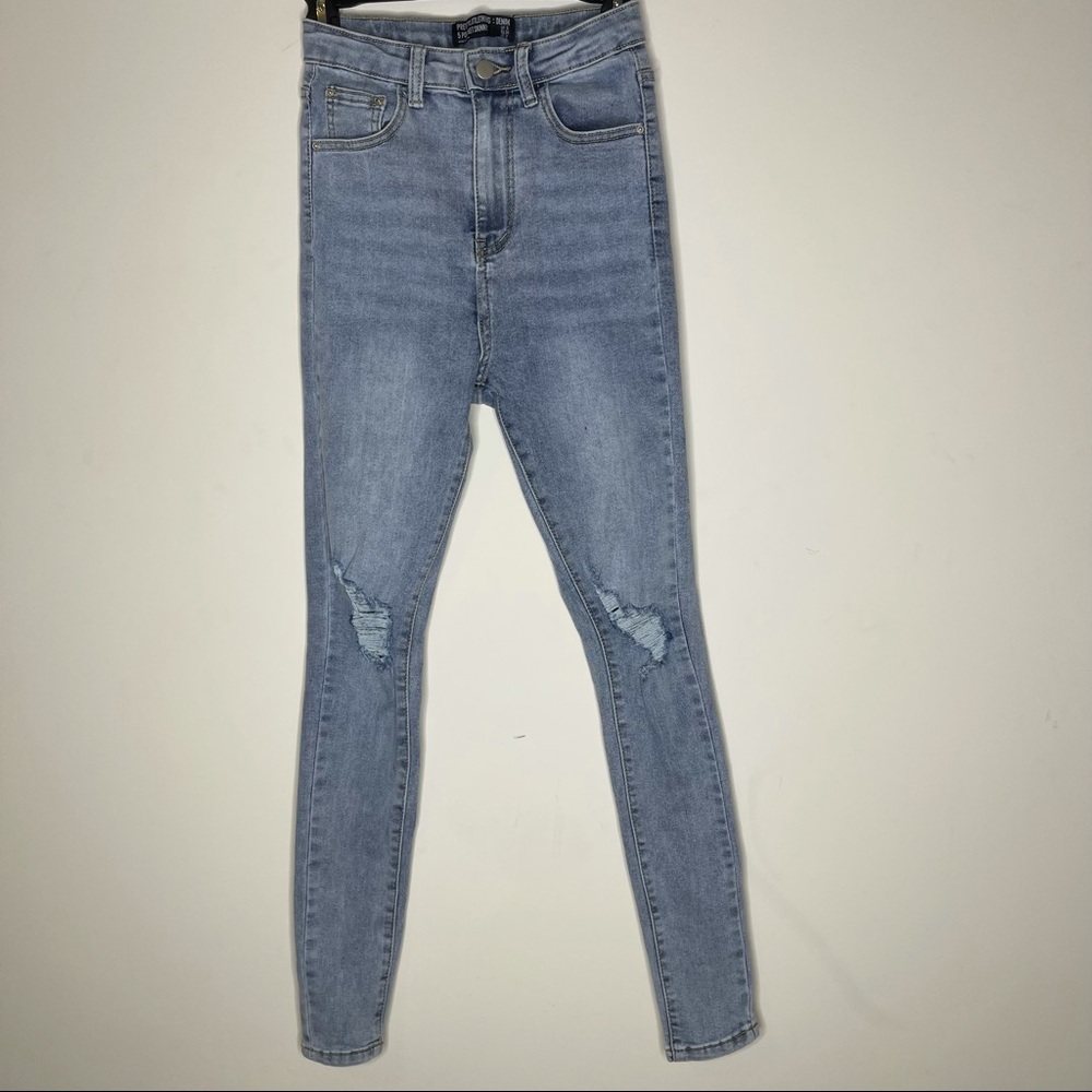 PRETTYLITTLETHING Distressed Skinny Jeans